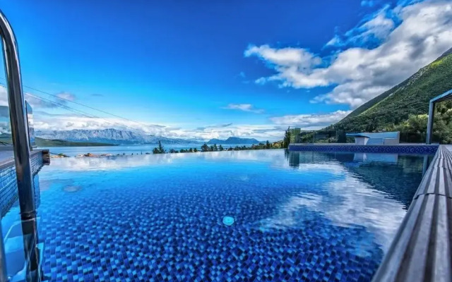 Luxurious Villa Kastro