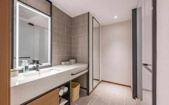Echarm Hotel (Chengdu Chunxi Road Pedestrian Street)