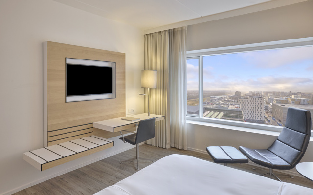 Crowne Plaza Copenhagen Towers by IHG