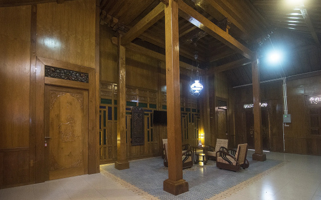 OYO 300 Kampoeng Joglo