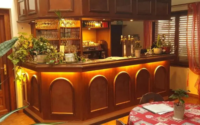 Hotel Restaurant A La Couronne DOr