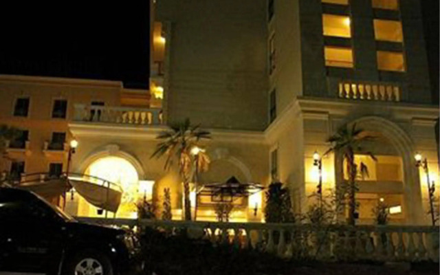 Rafael Mansion Bangkok Aiport