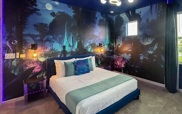 Luxury Home - ALL the Extras - Sleeps 39