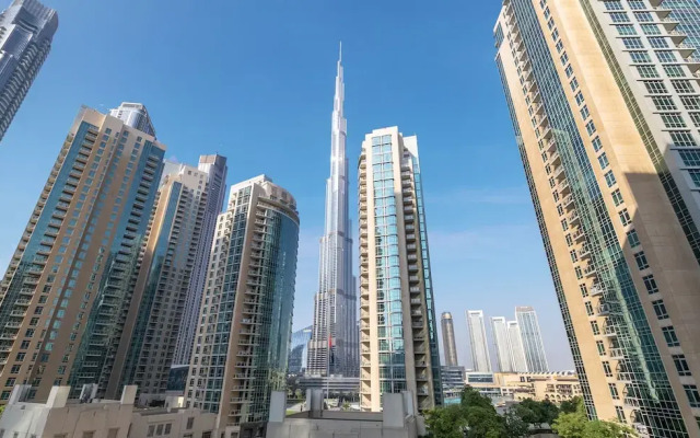 2BR w Burj Khalifa View near Dubai Mall