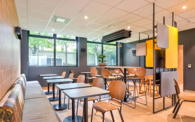 B&B HOTEL Paris Porte d'Orléans