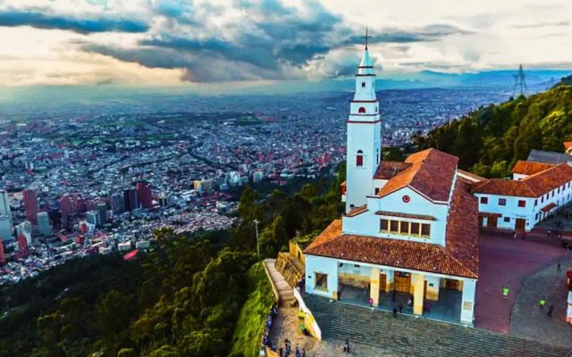 ApartaSuite Spa Work Bogota