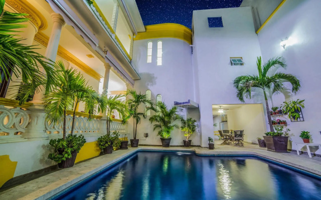 Hotel Casa Blanca