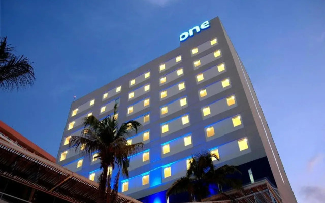 One Acapulco Costera