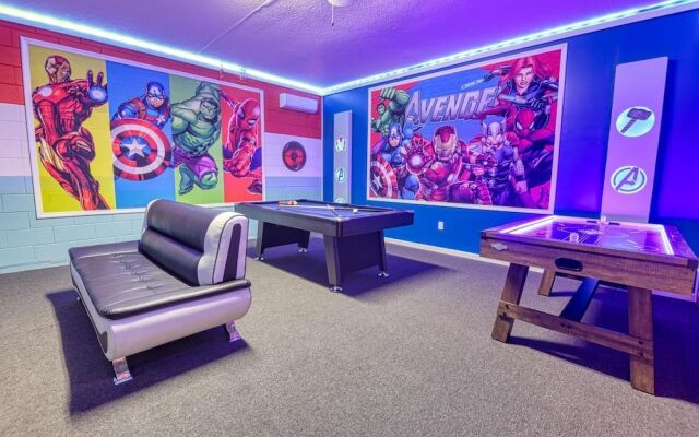 Ralph's 7 Bed Solterra Vacation Home