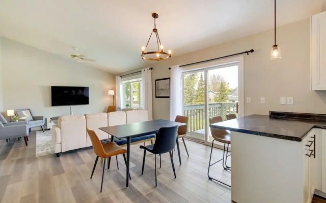 Bright Little Chute Condo w/ Deck & Yard!