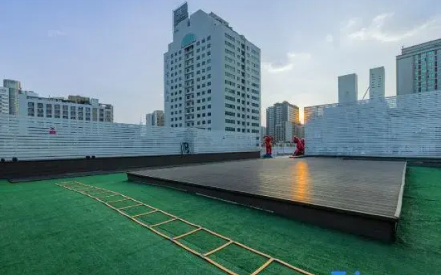 Super times Meisu Hotel