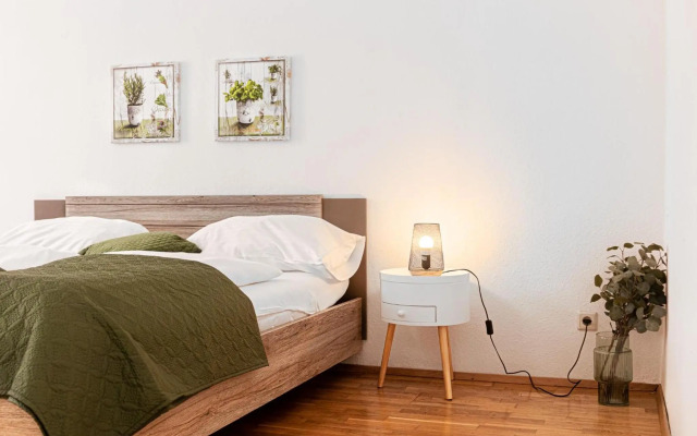 Smart 2BR Apt. Perfect for Longstays near Rennweg