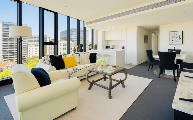 Stylish Edge Apartment Albert Park & Bay – Balcony – Melbourne