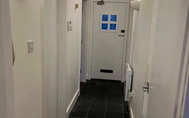 Apartment 12, Sea Wharf