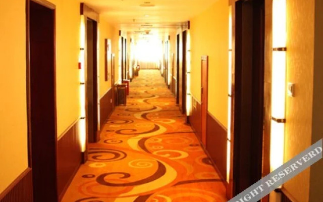 Yunchun Shiji Hotel