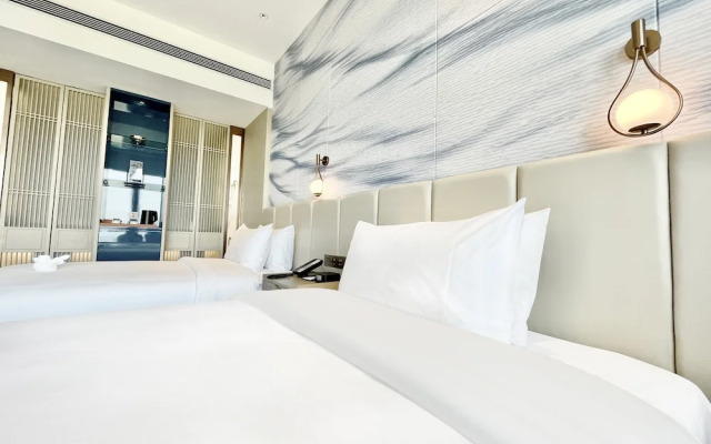 White Swan VYV Hotel