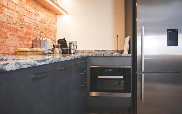 Padstow Escapes - The Long Room Luxury Apartment