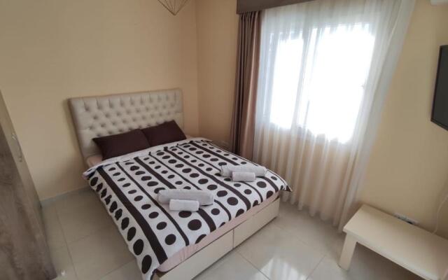 Royal Sun Holiday Villa, 2 Bedroom Semi-detached