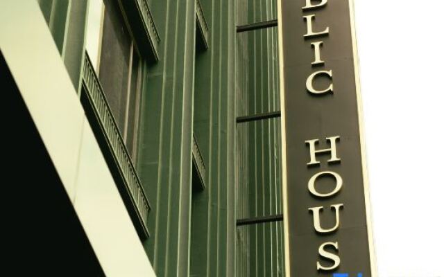 Public House Hotel - Sukhumvit 31