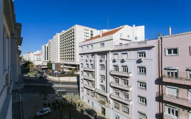 5 Bedroom Apartment near Av Liberdade