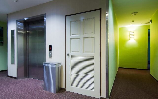 8 Days Boutique Hotel @ Mount Austin JB