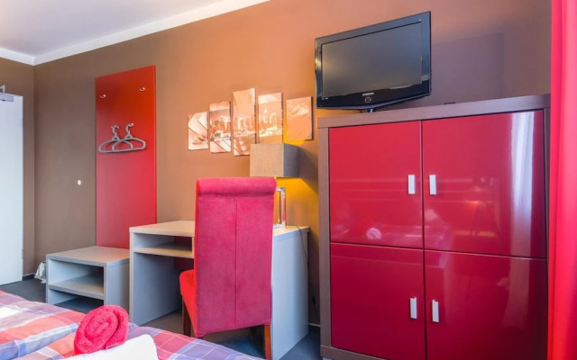 Hotel 108