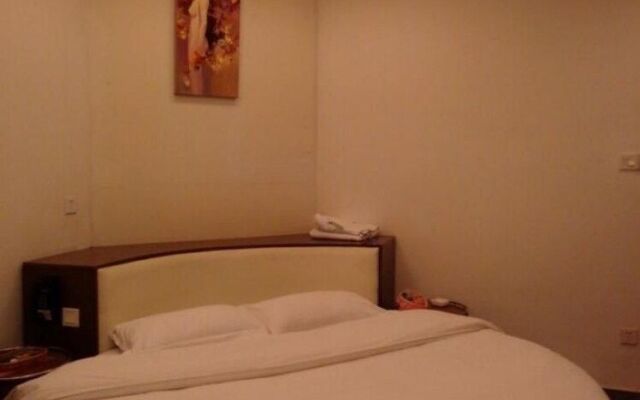 Zhangjiagang Newstay Vogue Hotel