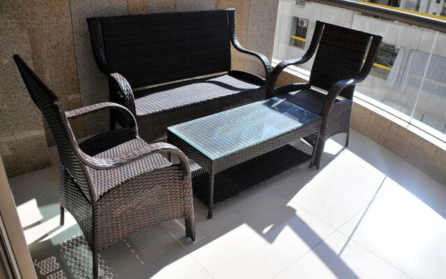 Dolphin Royal Suites