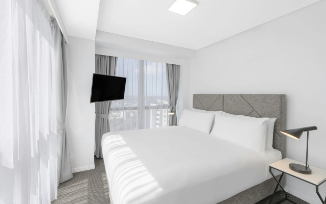 Meriton Suites Adelaide Street, Brisbane – Guest Rooms – Brisbane