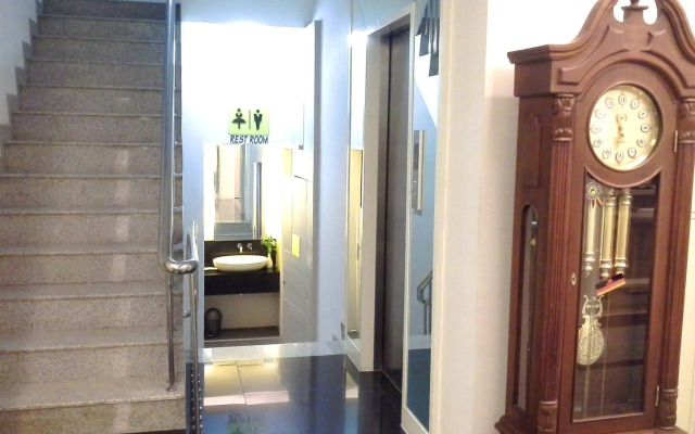 Royal City Hotel