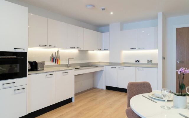 PREMIER SUITES Edinburgh Fountain Court