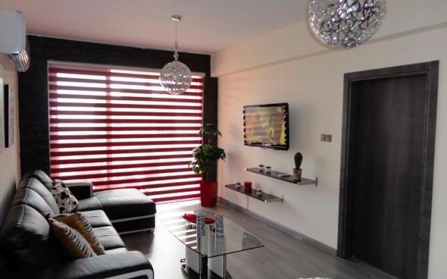 Avalon Beach Apartment