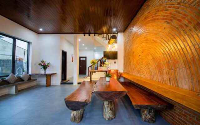 The 1993 Homestay
