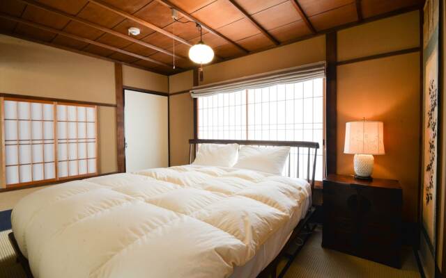 Nishijin Kyo-Machiya SEIRYU-TEI (Old: Nishijin Kyo-Machiya ENRYAKU)