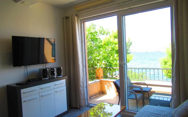 Summer Dream directly at the sea