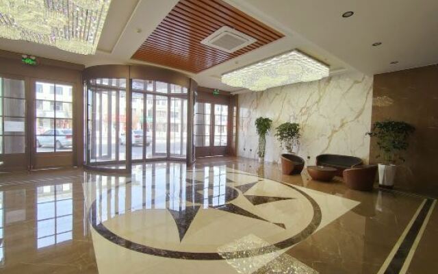 Ejin Tianxia Huyang Guesthouse