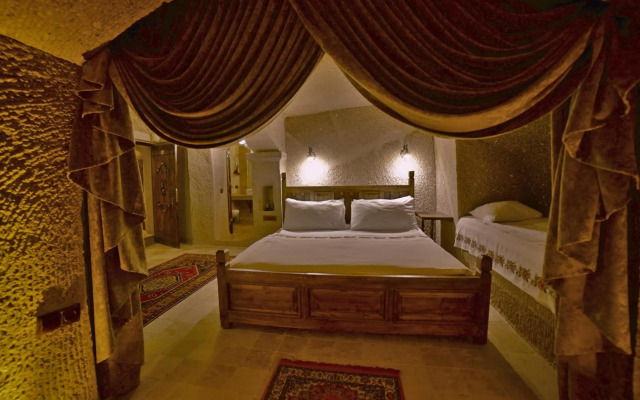 Grand Cave Suites