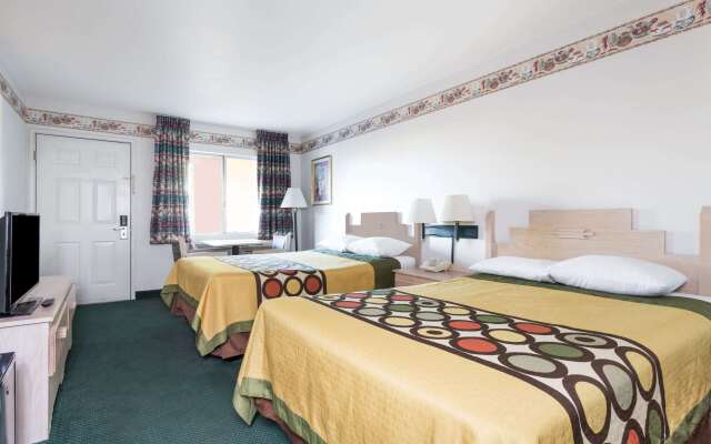 Super 8 by Wyndham Cottonwood