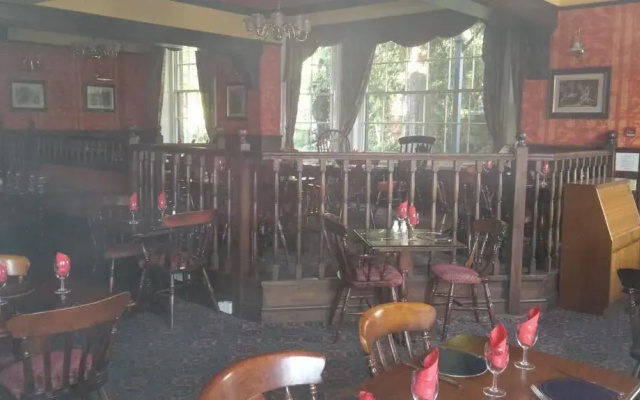 Rose & Crown Hotel
