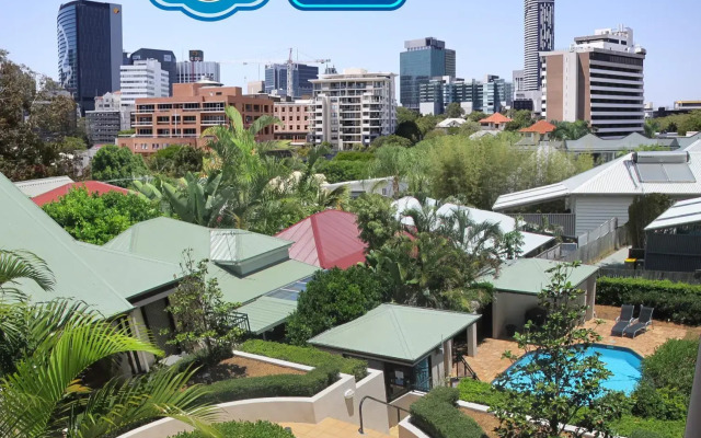 Spring Hill Mews Apartments