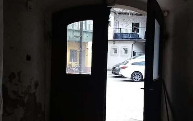 Central Antique Apartments