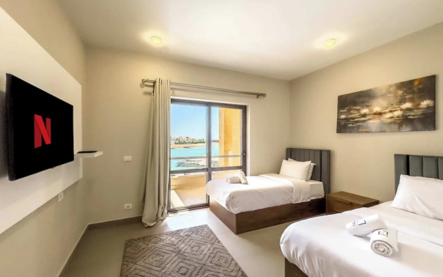 Xuru Stays I Posh & Eclectic 4 BDR Villa @ Fanadir Bay