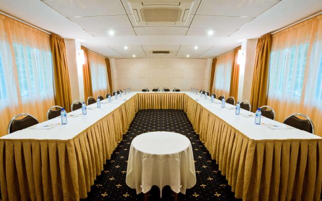 Best Western Premier Accra Airport Hotel