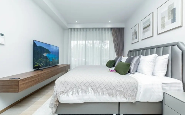 2BR Beachside 200 m to BangTao beach