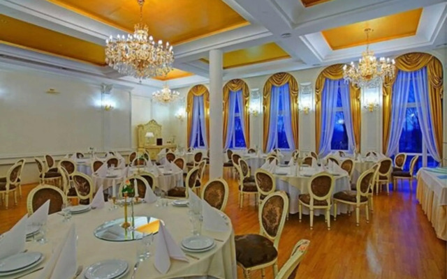 Hotel Holiday Park