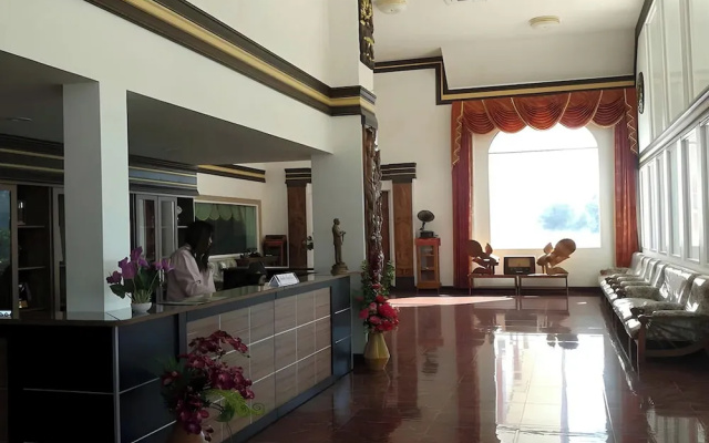 Naya Park View Hotel