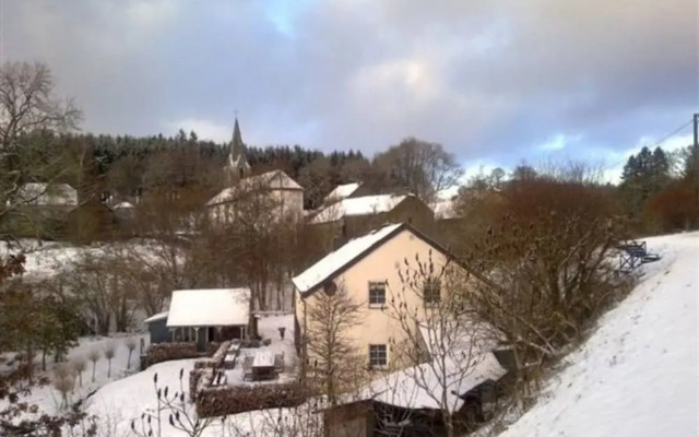 Holiday Home With Garden in Houffalize