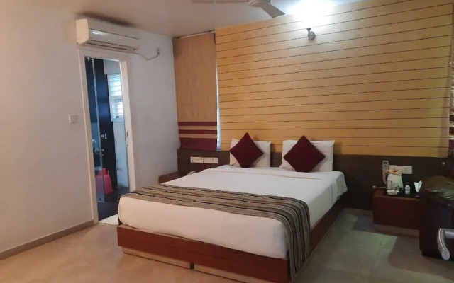 Roseline Suites - A Business Hotel
