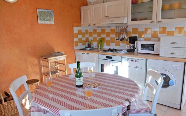 Cozy Home in Haut-du-them-château-lambert With Garden