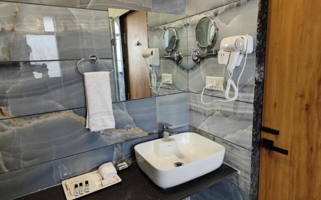 Comfort Inn sapphire Chandkheda